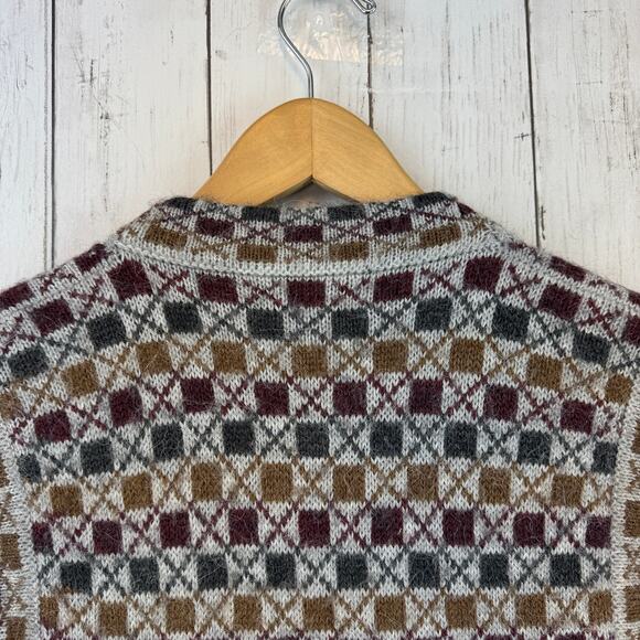 Amazonias Breckenridge Hand Knitted V-Neck Sweater Vest Cardigan Size Small - Picture 8 of 11